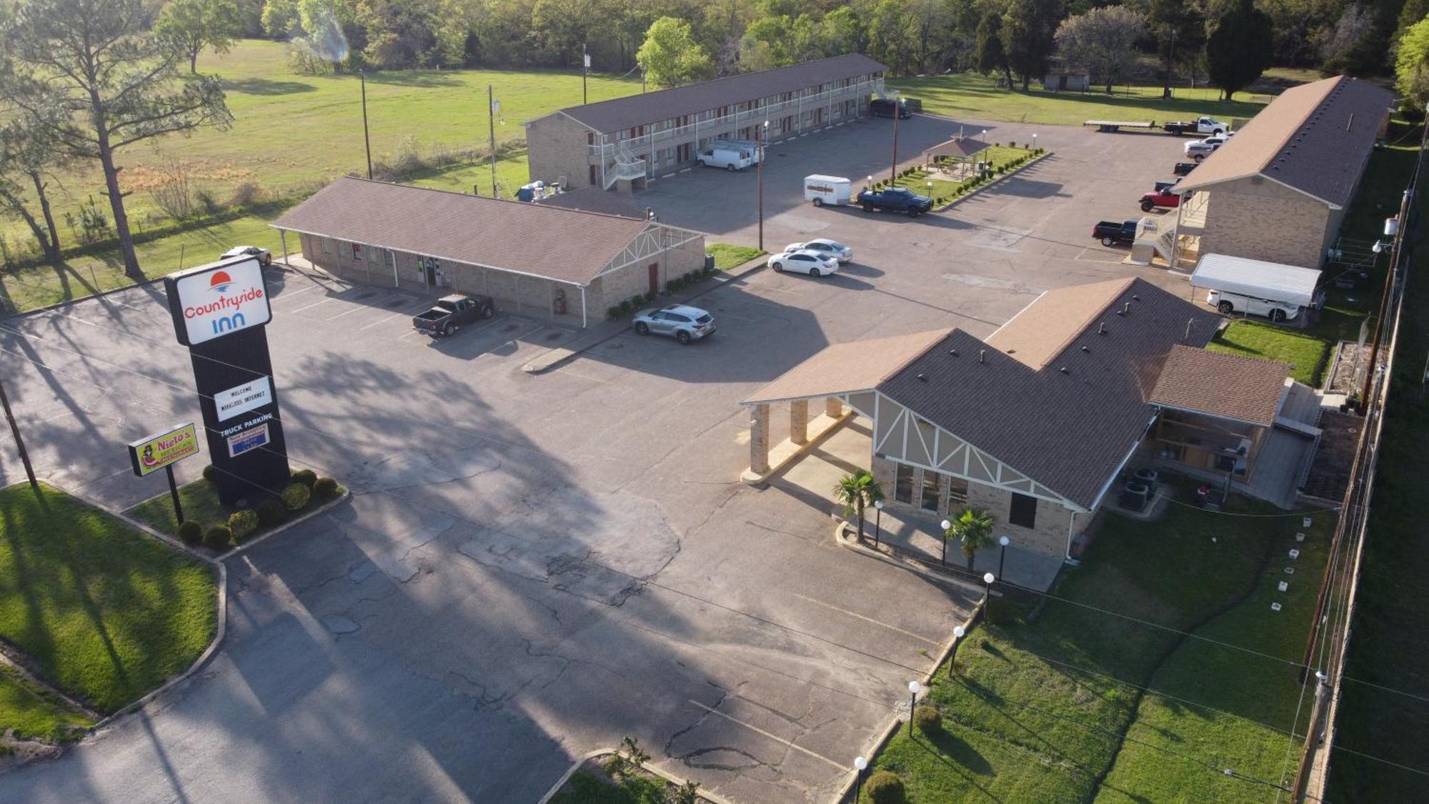 Countryside Inn Malakoff Екстер'єр фото
