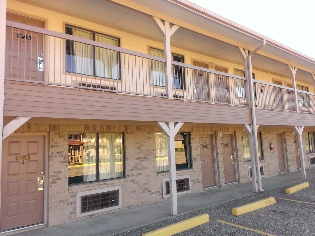 Countryside Inn Malakoff Екстер'єр фото